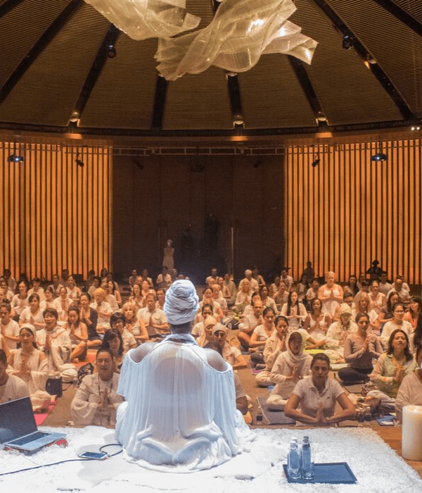 Guru Jagat teaching a kundalini yoga course in Singapore